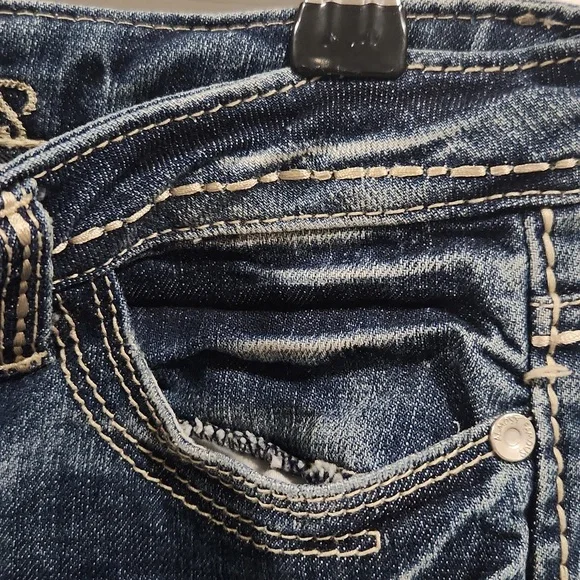 Almost Famous Women's Blue Jeans - Picture 4 of 8